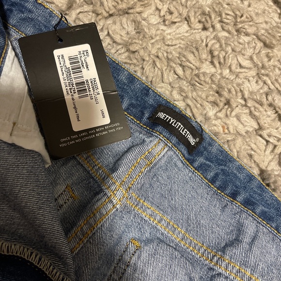 Adorable jean shorts - Picture 3 of 3